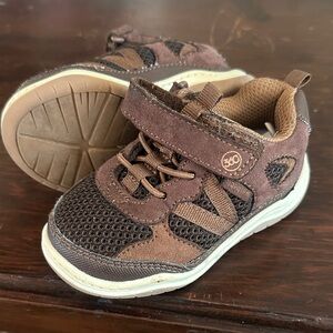 Stride Rite 360 Sneakers